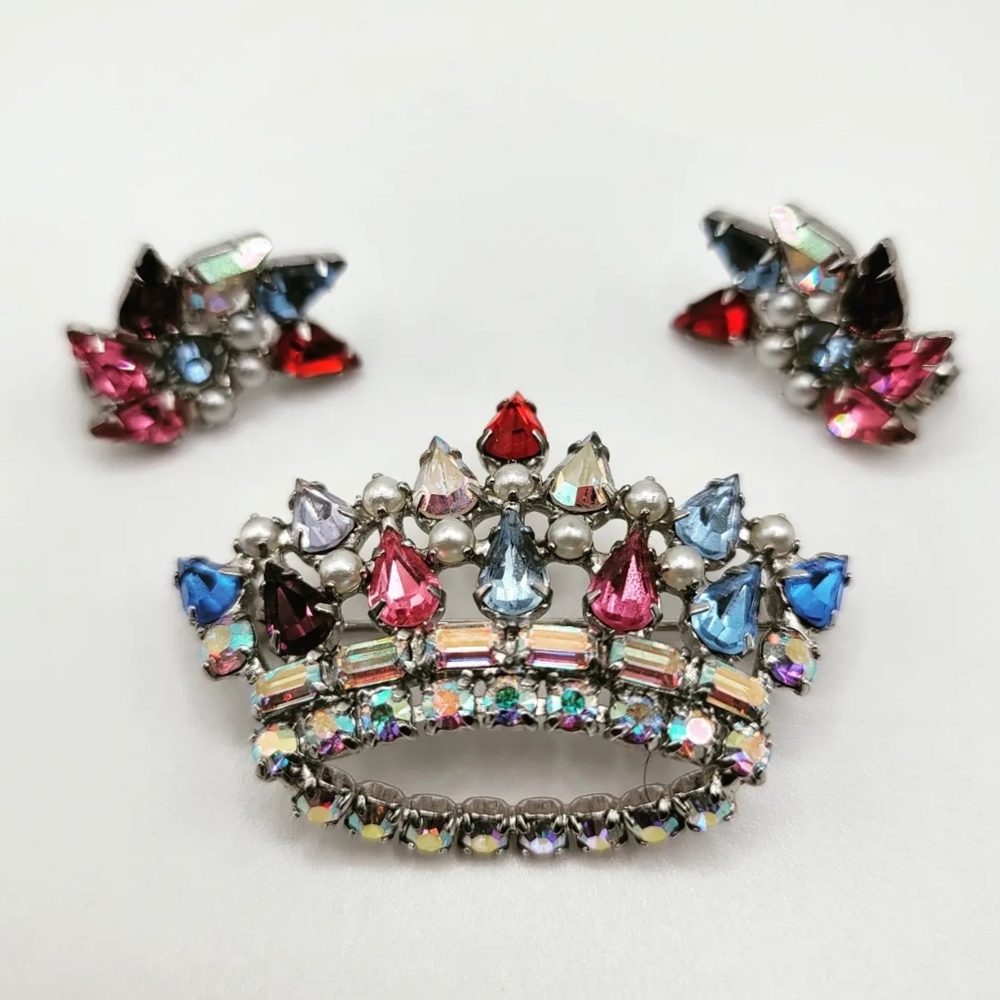 B. David Crown Mother Brooch & Earring Ser Vintage